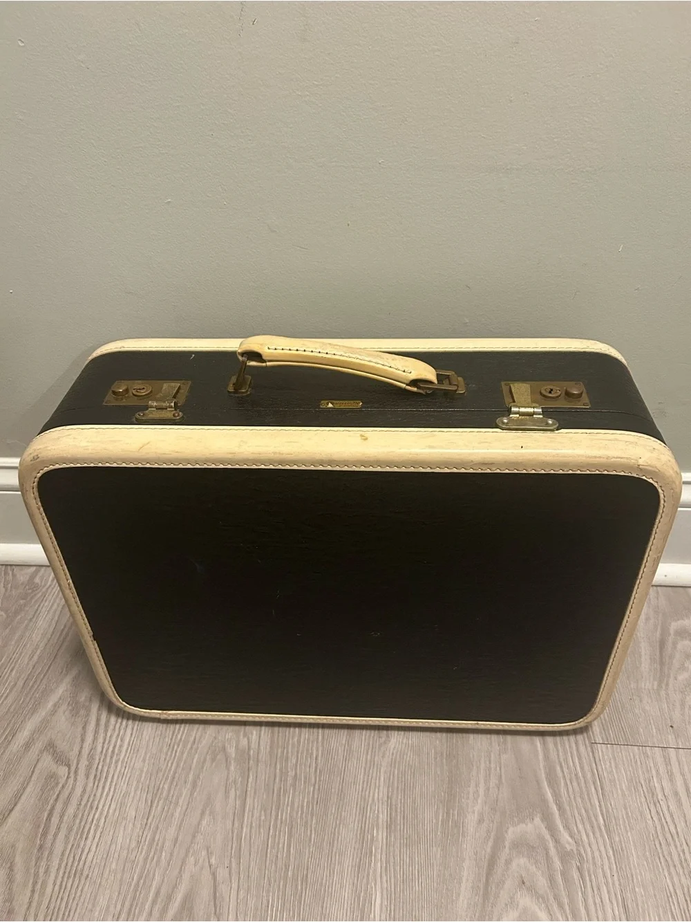 1940s Warren Vintage Black and Cream Carry Case - Train Travel Suitcase